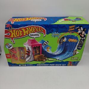 Hot Wheels Skate Amusement Park Skate Set Tony Hawk Blue HGT95 Fingerboard Shoes